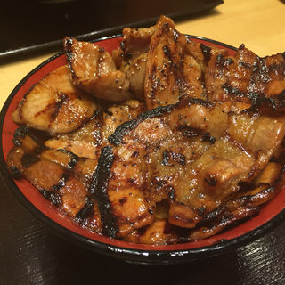 豚丼（ミックス）肉大盛り(ぶたいち レイクタウン mori店)