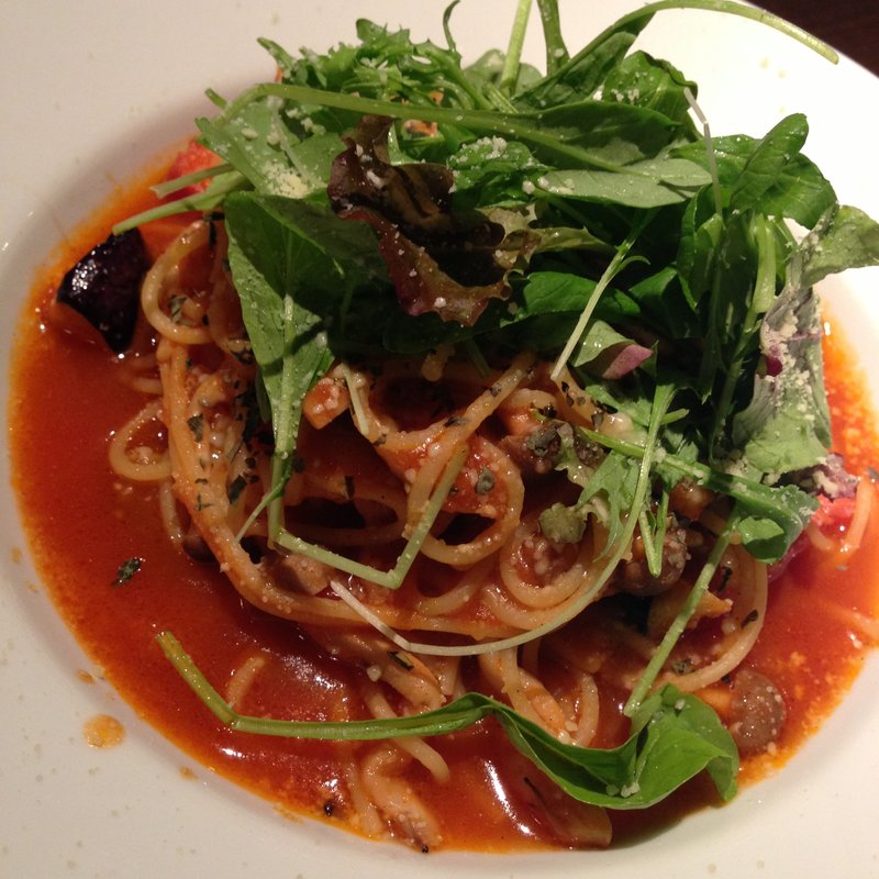 厚切りベーコンと茄子のトマトパスタ　バジル風味(ダイニングルーム・ハモン （dining room hamon）)