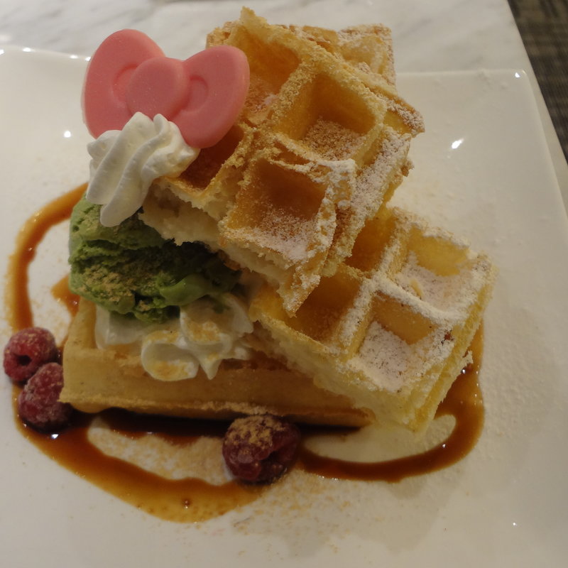 オリジナルワッフル(ハローキティカフェレストラン)