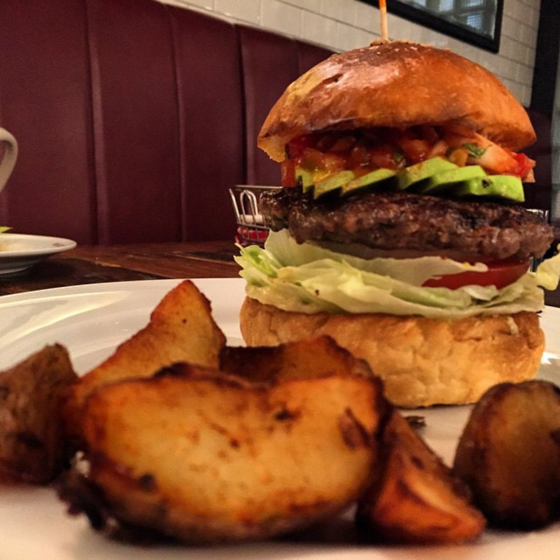 アボカドチーズバーガー(エーエス クラシックス ダイナー KOMAZAWA)