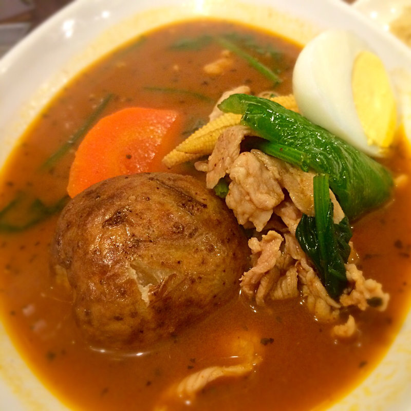 もち豚とほうれん草カレー(カレー食堂 心 さいたま新都心店)