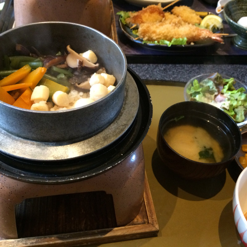 貝柱釜飯(そば遊膳 拓馬)