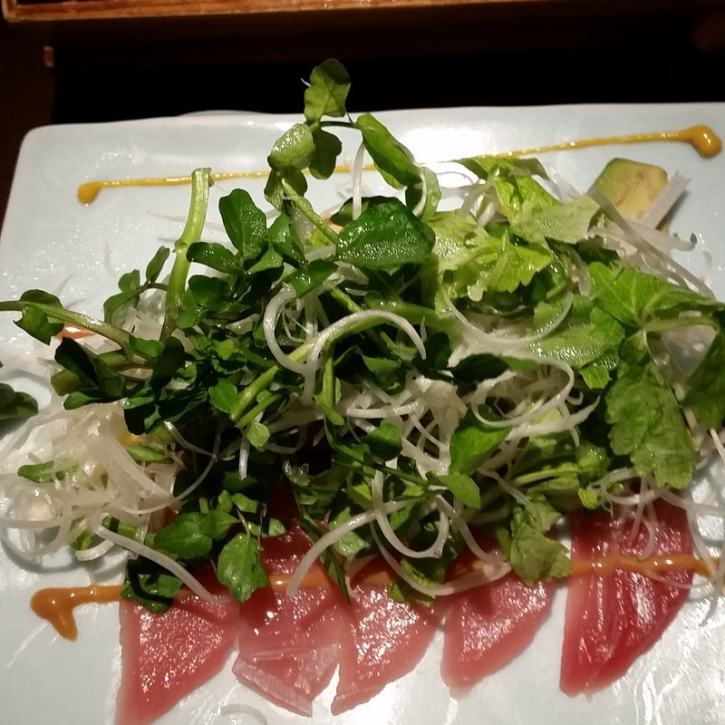 マグロと香草のカルパッチョ(橙家　新宿店)