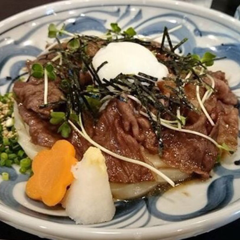 黒毛和牛の肉すきうどん(饂飩頑陣)