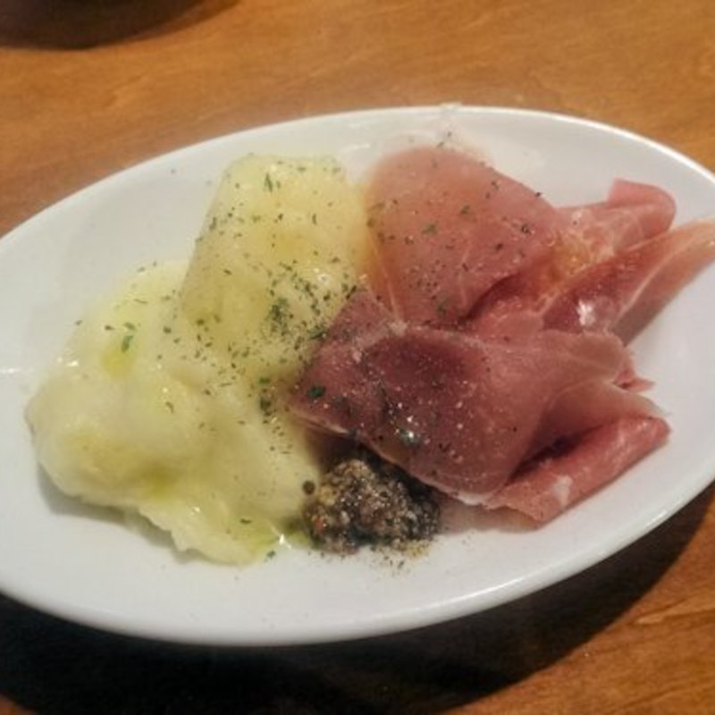 生ハムとマッシュポテト(ちっちゃい月)