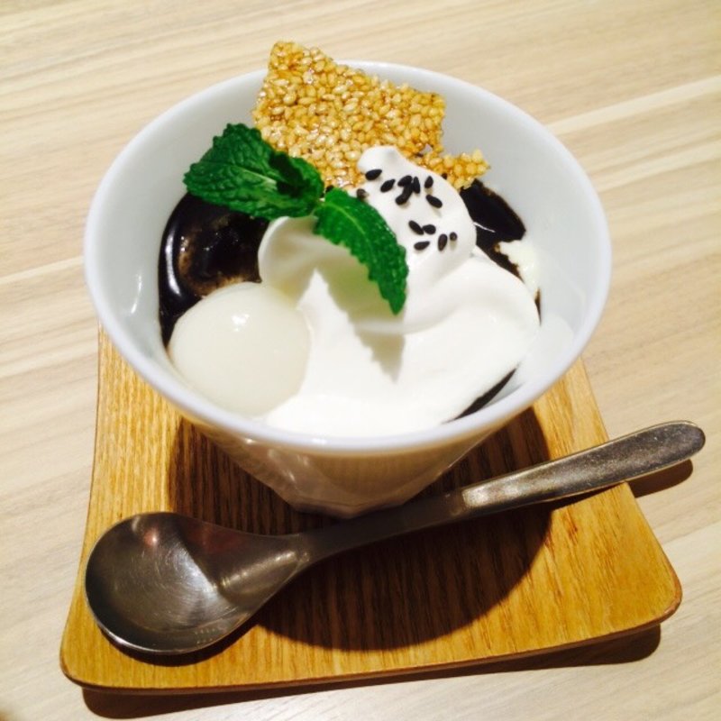 黒ゴマ白玉の豆乳プリン(こなな ルミネ池袋店)