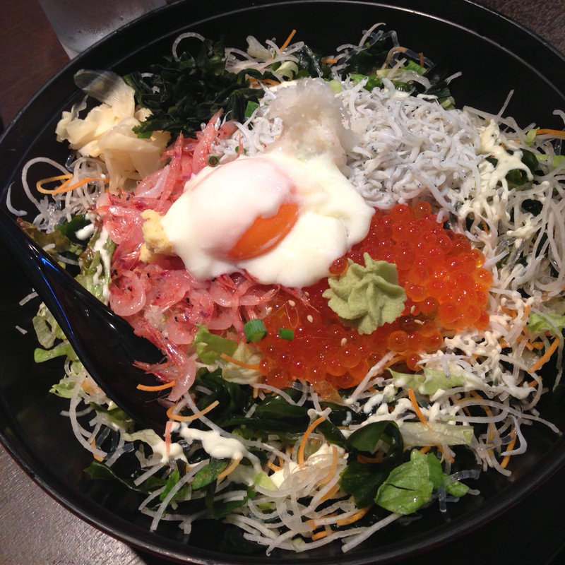 釜揚げしらすいくら丼(しらす問屋とびっちょ Terrace Mall 湘南店)