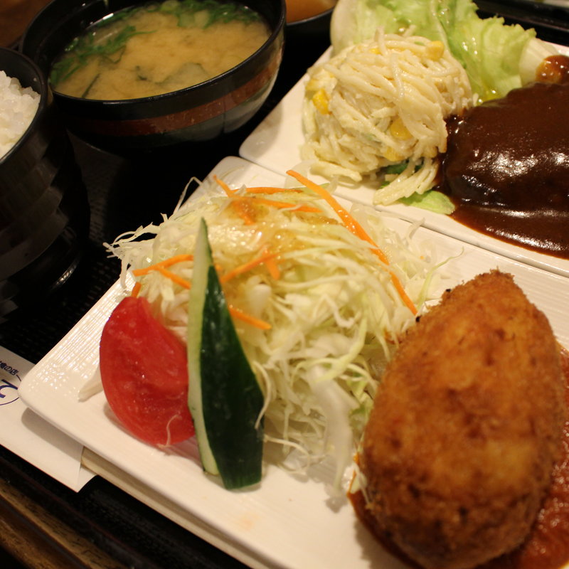 自家製ハンバーグとエビクリームコロッケ(ぱ・らんて)