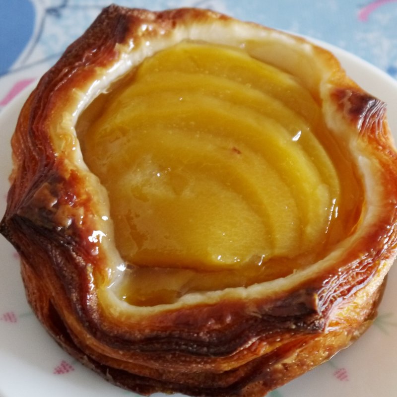 桃のコンポートとカスタードクリームのデニッシュ(パン工房　ＬＡＶＥ)