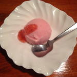 苺ゴロゴロアイスクリーム