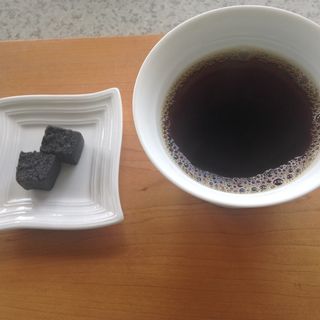 タンポポコーヒーと奇跡が産んだ黒ごまのお菓子(棚田倶楽部)