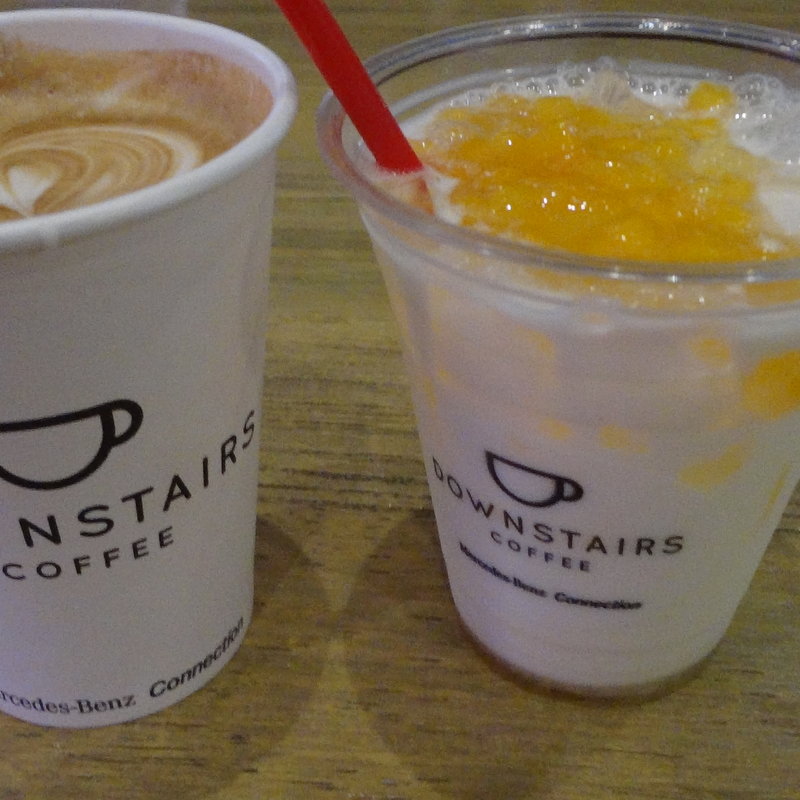 カフェラテ(DOWNSTAIRS COFFEE)