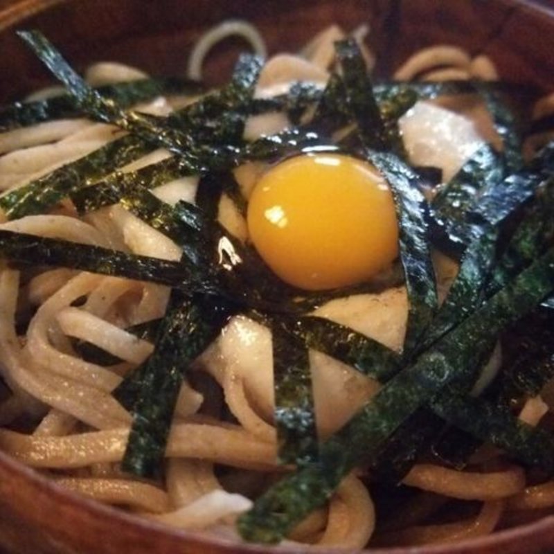 三色そば（とろろ）(藁葺き屋根　かつみや)