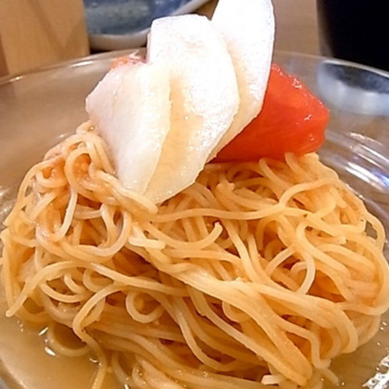 桃とフレッシュトマトの冷製パスタ(Gaston&Gaspar 六本木店)