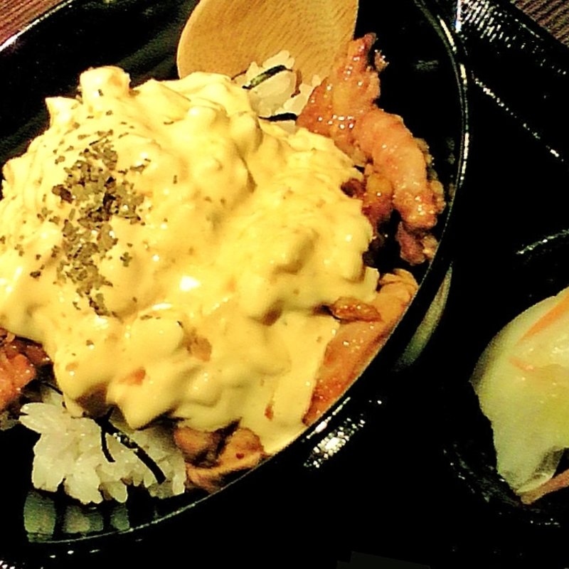 鶏照りタマ丼(TORIKO)