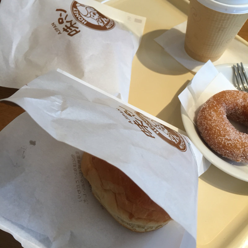 味パン クッキークリーム(ハニーミツバチ珈琲 枚方高野道店 )