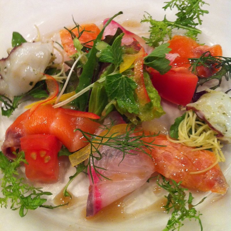 おすすめディナーコースより（魚介類のサラダ仕立て）(Bistrot Enry. )