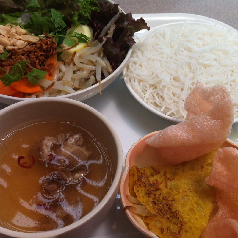 月替わりエスニック料理(JICA関西食堂)