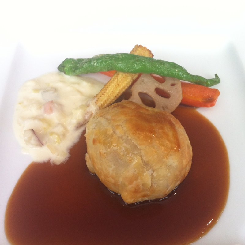 お茶会ランチより（肉料理）(ダイニングイグレック)