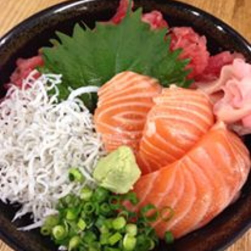 サーモン丼(ふじやす食堂)