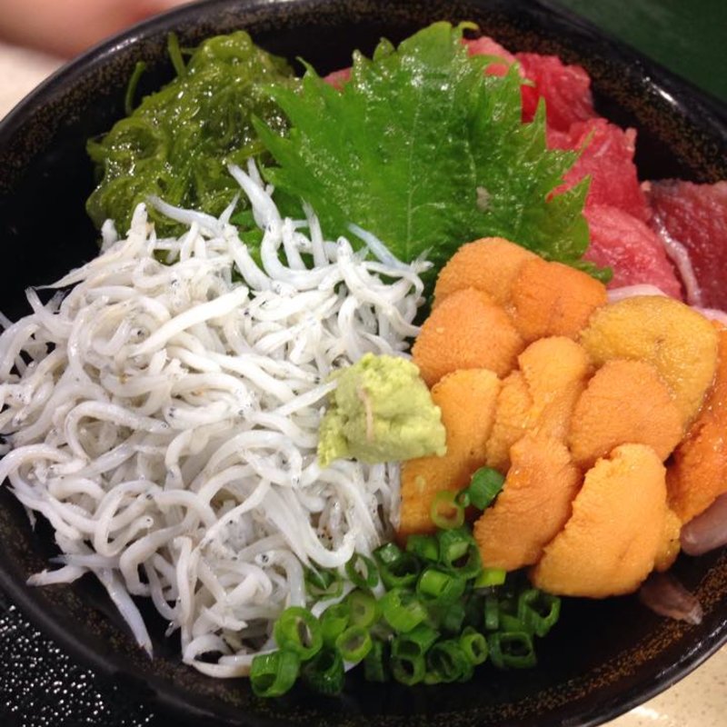 シラスとウニ丼(ふじやす食堂)