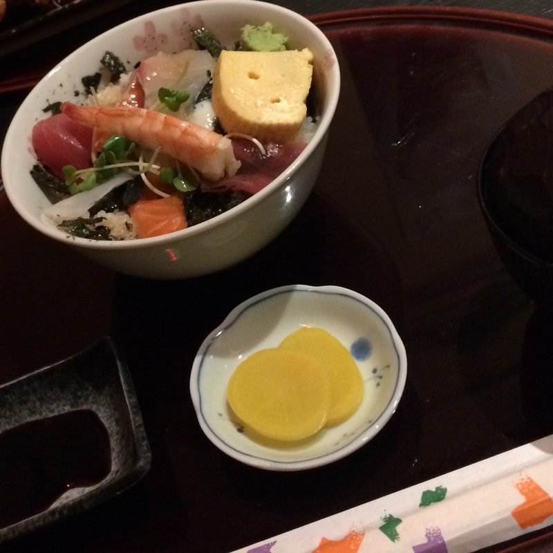 ワンコインランチ（海鮮丼）(だいにんぐ らら washoku-ya （ダイニングララワショクヤ）)