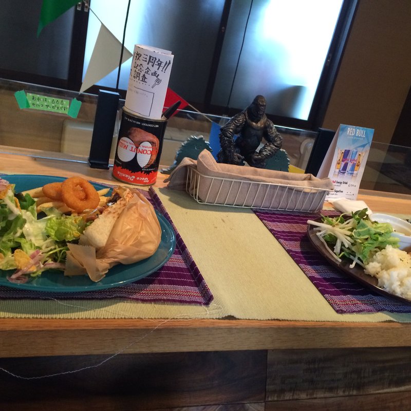 Lunch menu(チキンオーバーピタパン)(Cham （チャム）)