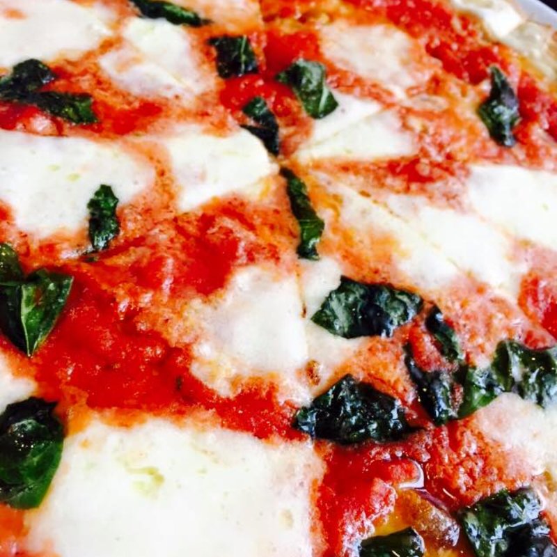 フレッシュモッツァレラのマルゲリータ(Trattoria Buono (トラットリア ヴォーノ）)