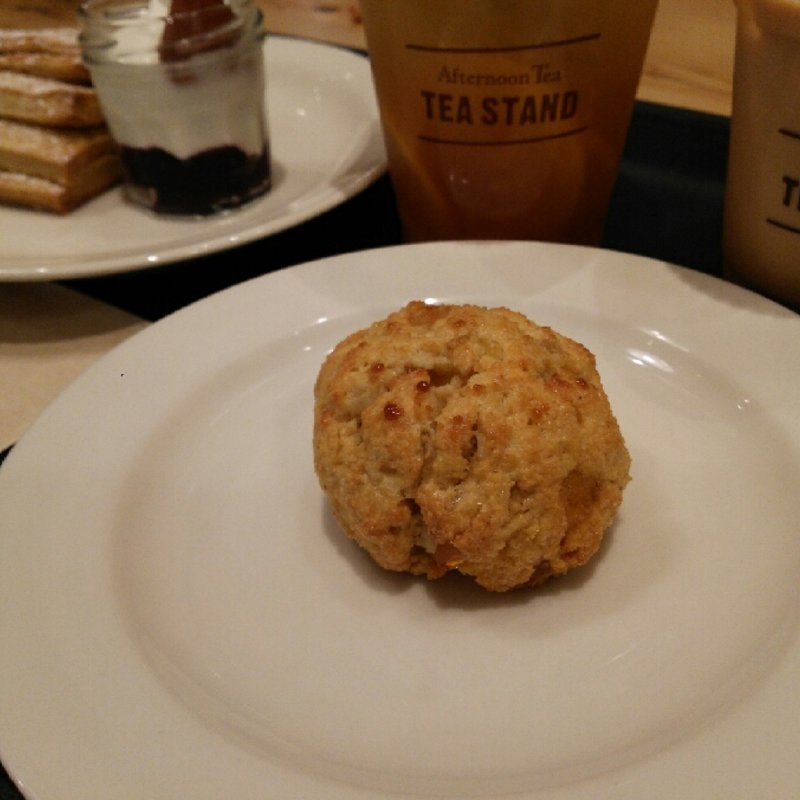 メープルスコーン(Afternoon Tea TEA STAND)