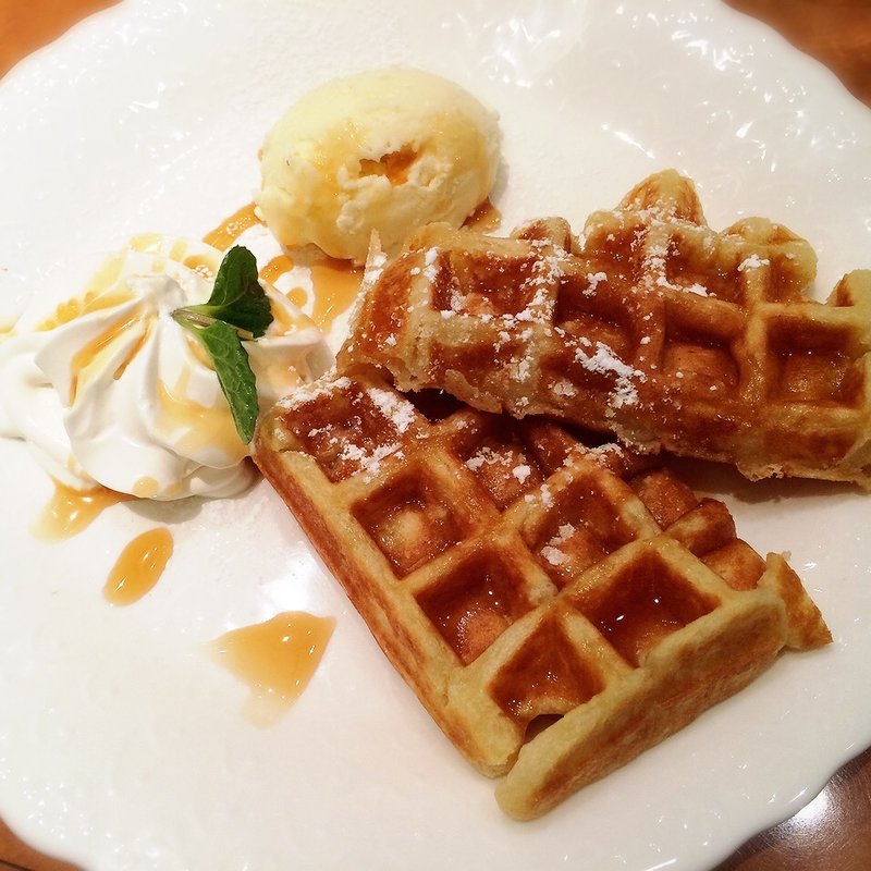 キャラメルバニラワッフル(マウカメドウズ アトレ大井町店 )