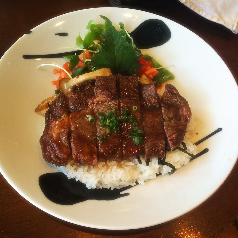 牛ロース丼(sportiff cafe)