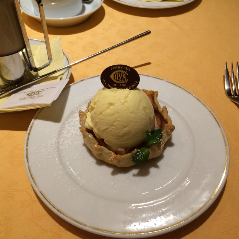 アップルパイ(カフェ コヴァ)