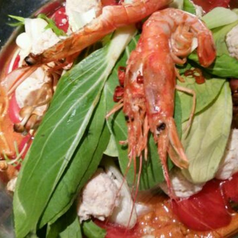 トマト坦々鍋(DEN's 酒店 鶴亀 （デンズサケテンツルカメ）)