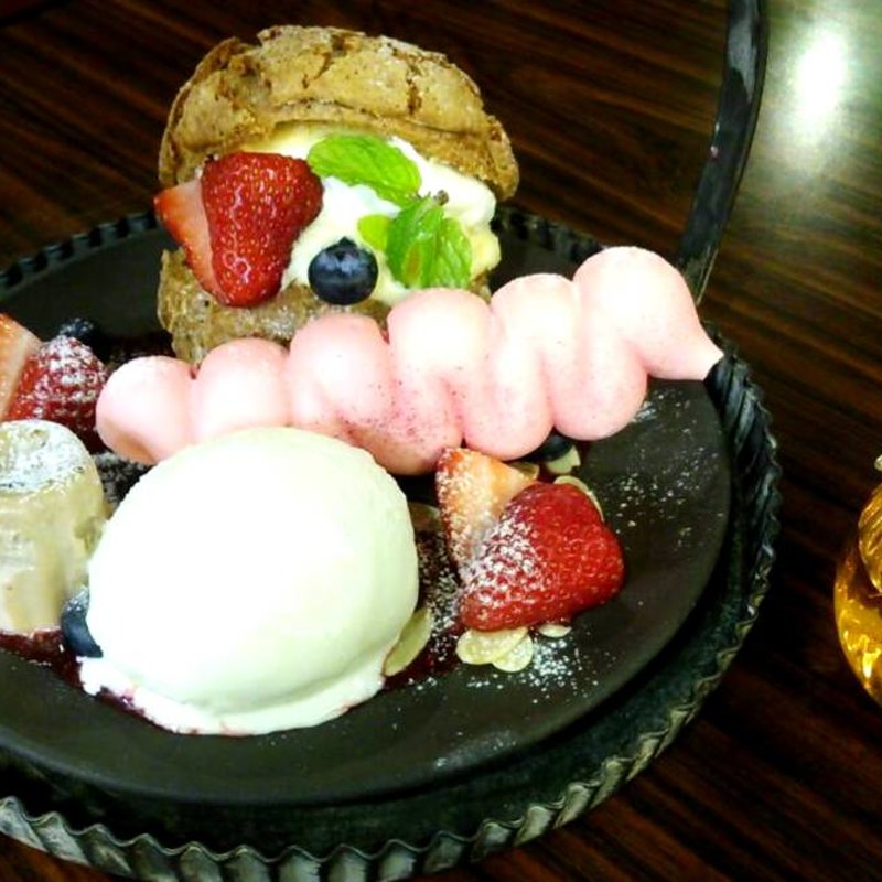 シュー・ア・ラ・モード(太陽ノ塔 UMEDA店 )