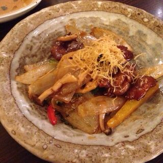 たっぷり野菜と豚肉の黒酢炒め定食(ちゅら屋 相鉄ジョイナス店)