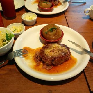 ハンバーグのランチセット(听屋 六本木 pound-ya ropponngi WAGYU&Nature Wine)