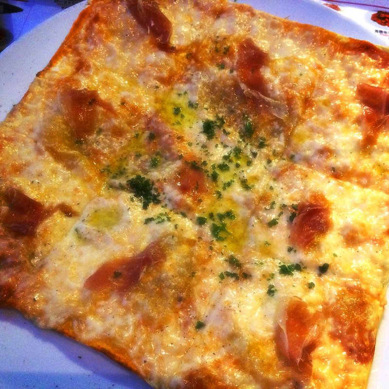 Pizza　生ハム(タパタパス ハマボールイアス店 （TAPA TAPAS）)