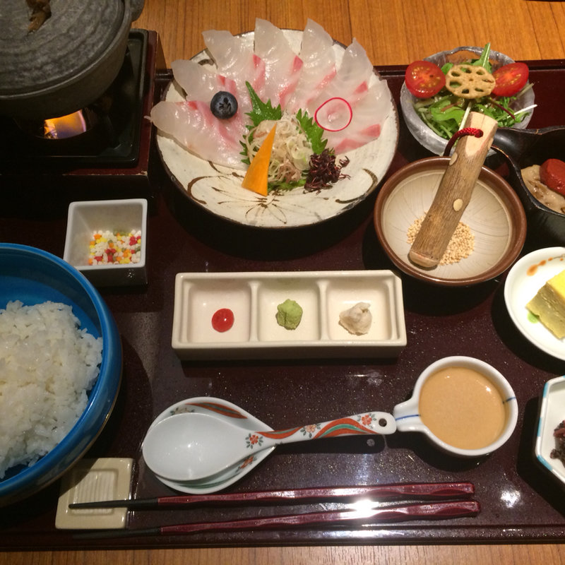 鯛茶漬けランチ(瀬戸内ダイニング 遠音近音 Ochi Kochi(をちこち))