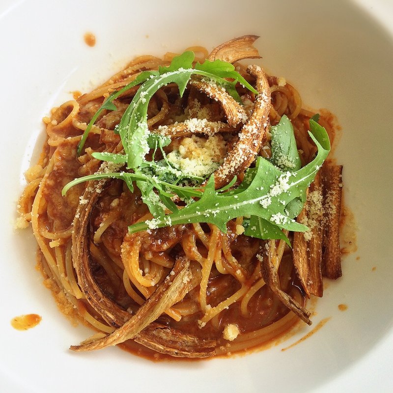 じっくり煮込んだ牛肉のラグーソースパスタ(バルバラアターブル （BARBARA a table）)