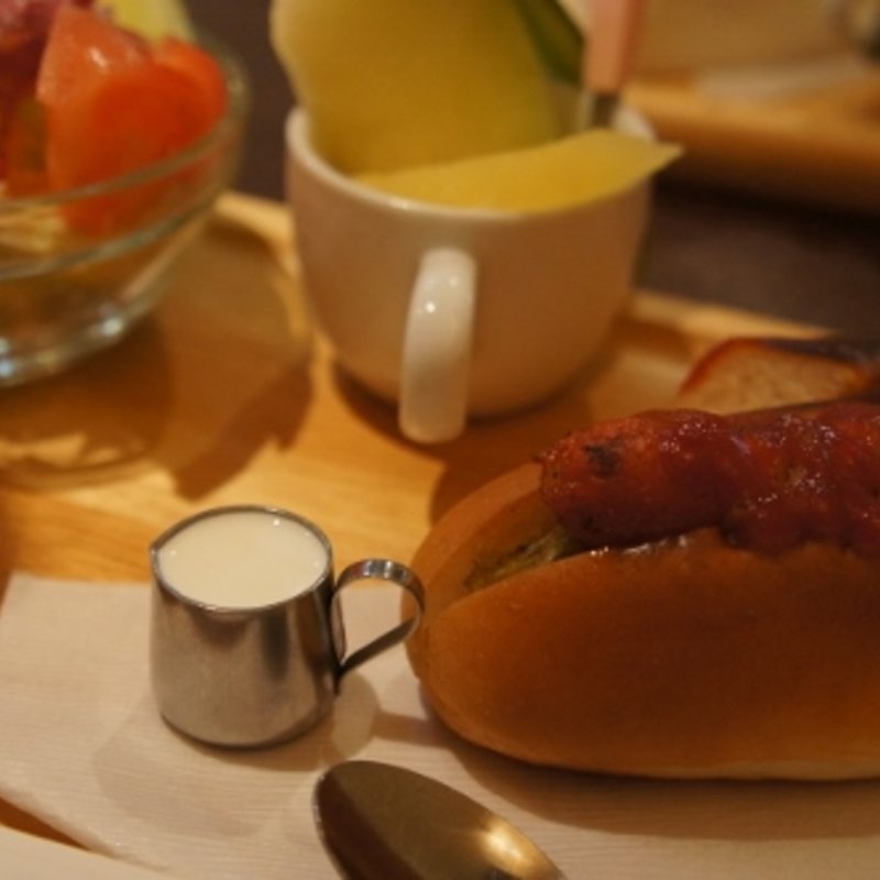 ホットドッグのモーニングセット(喫茶 ヨネ)