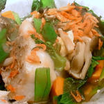鮮魚と新鮮野菜のカルタファタ蒸し煮