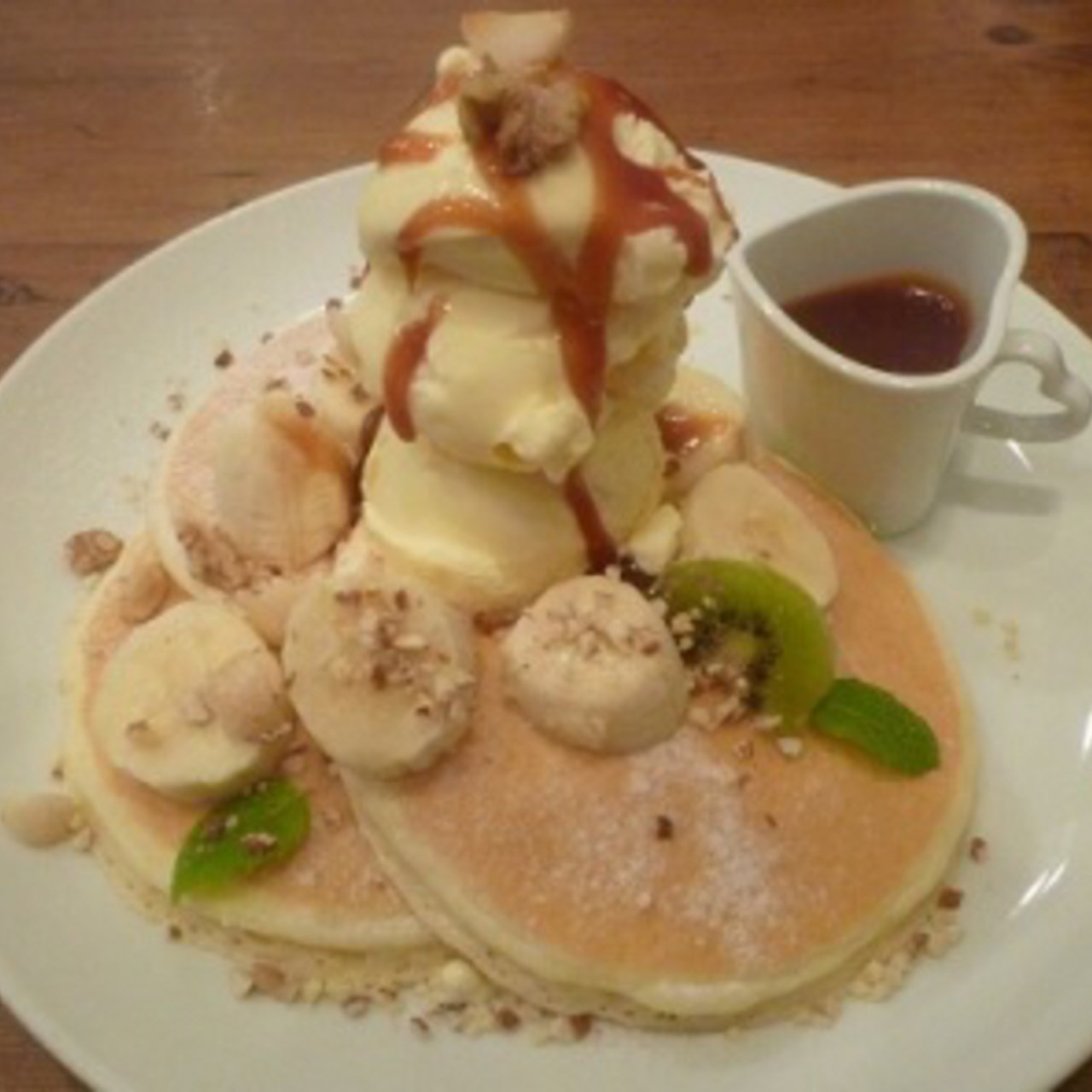 塩キャラメルとナッツのバナナ・パンケーキ(mog 難波店 （モグ）)の口コミ一覧 | おいしい！が増えるグルメアプリ「SARAH」