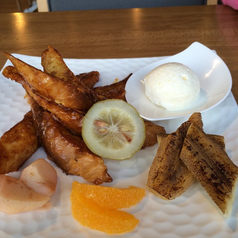 フレンチトーストカラメリゼで(雪ノ下　横浜)