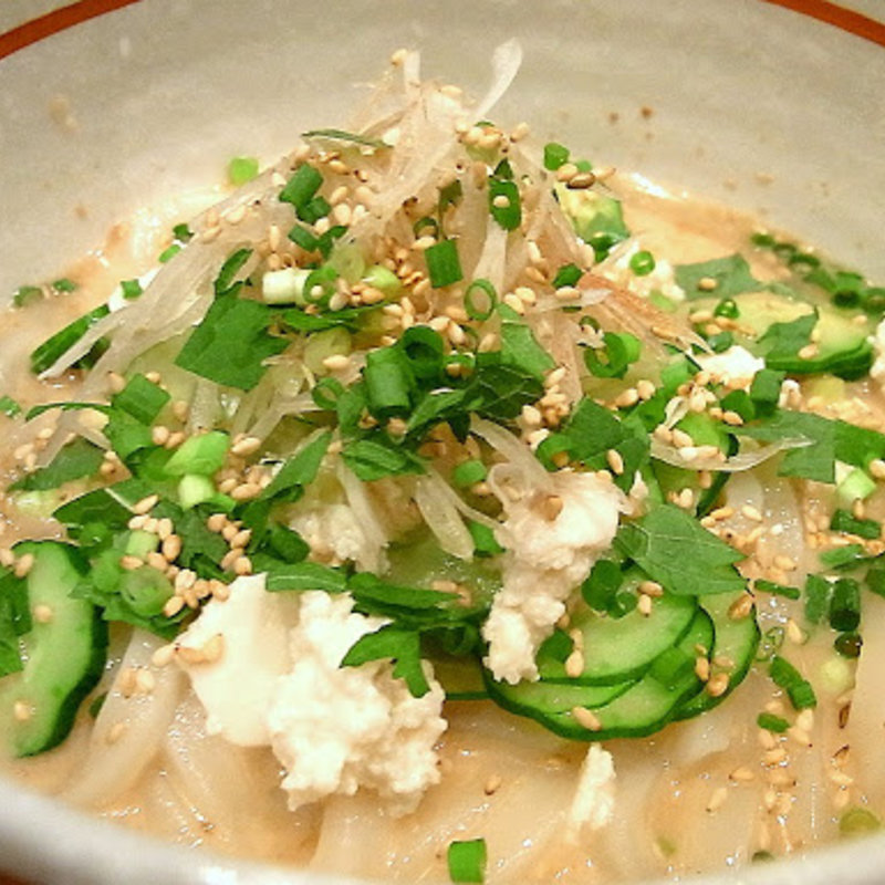 黒酢の冷汁うどんとトロロ飯　(宮崎地鶏 旬彩 神楽 市兵衛町 )