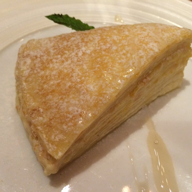 どんぐり農園産ゴールデンスペシャルのミルクレープ(La Pesquera MARISQUERIA)