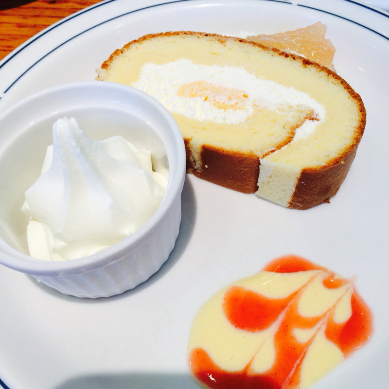 グレープフルーツロールケーキ(マンジャーレ)