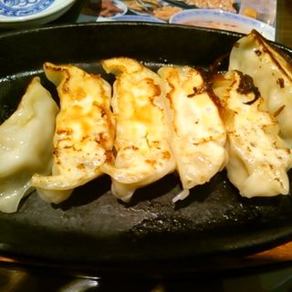 鉄鍋餃子(香港麺 新記 お台場)