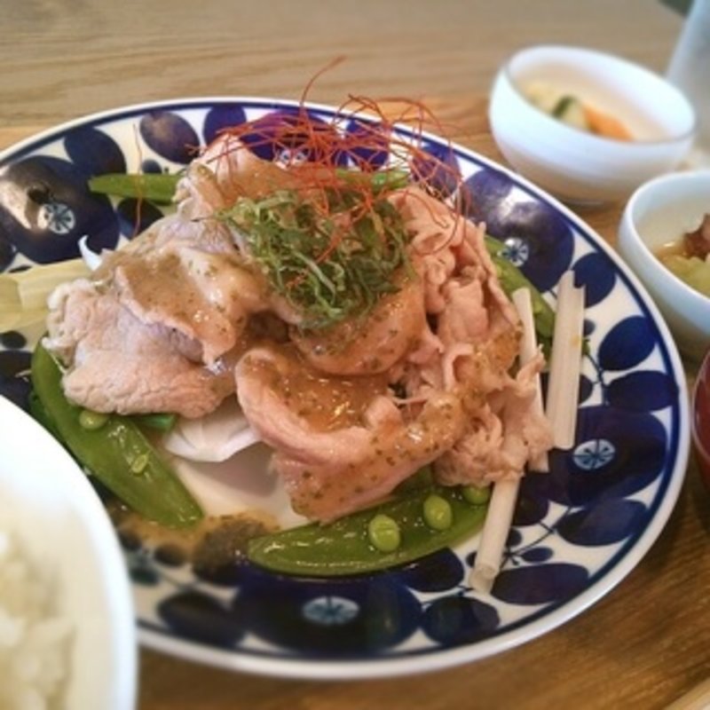 霧島豚と春野菜の温しゃぶ　(GLOU GLOU REEFUR （グルグル リーファー【旧店名】ロザリー）)