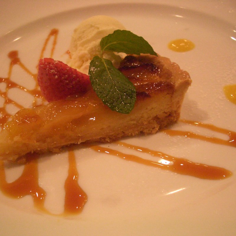 洋梨のタルト(オステリア ガウダンテ 大阪駅前第4ビル店)