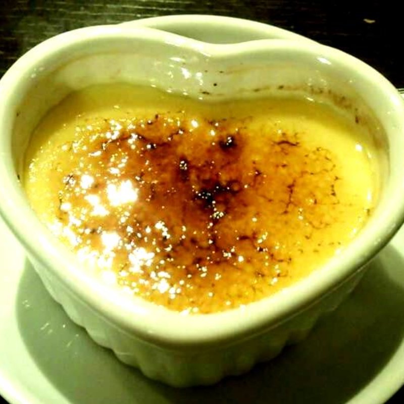 自家製ブリュレ(津の田ミート つかしん店 （ツノダミート）)